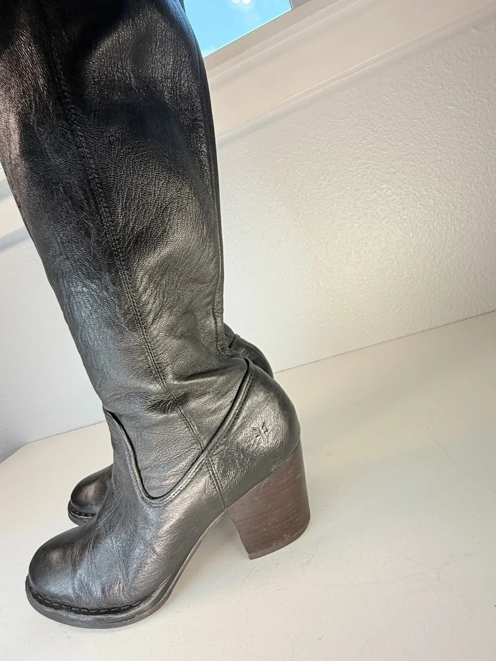 Frye Rory Scrunch Tall Black Leather Boots Womens 7 M Buttery soft Leather
